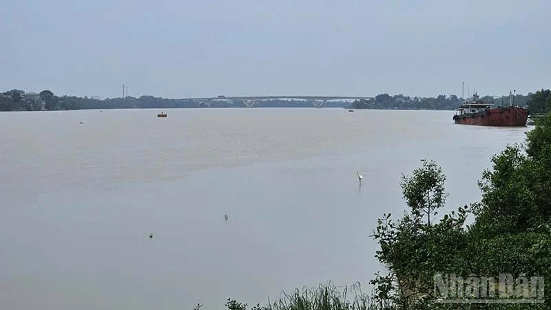 Central Vietnam Braces for Heavy Rain, Strong Winds; Impacts on Fisheries, Agriculture, and Transport Noted
