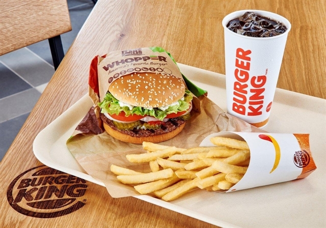 ベトナム市場で苦戦する米バーガーチェーン、食文化の壁と価格競争