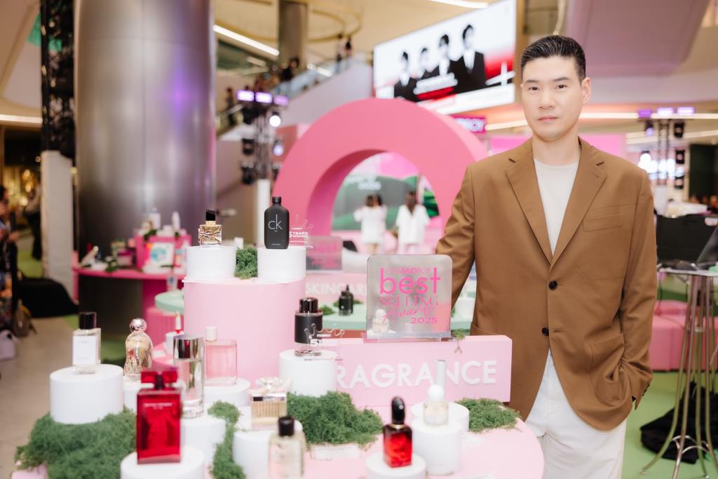 Thai Beauty Market Sees New Cafe Model Driving Growth to 400 Billion Baht