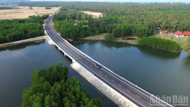 Vietnam Regulates 4 Methods for Exploiting State-Invested Infrastructure Assets