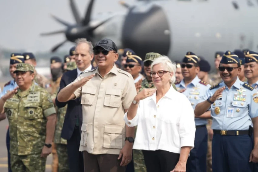 Indonesian Defense Minister Discusses Rafale and Scorpene Procurement with French Counterpart