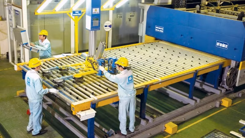 Vietnamese Enterprises Drive Growth Amidst Challenges, Strengthening Role as Core of Development