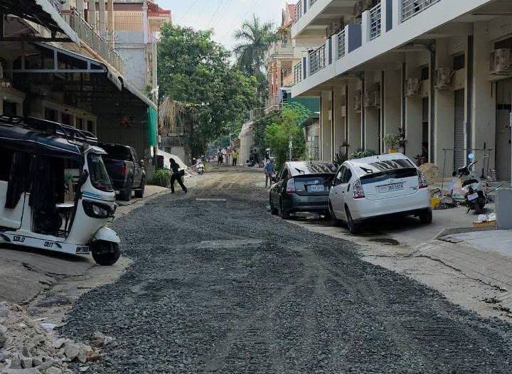 Oubekkhum Commune Authorities Repair 2 Concrete Roads Totaling 600 Meters for Local Residents