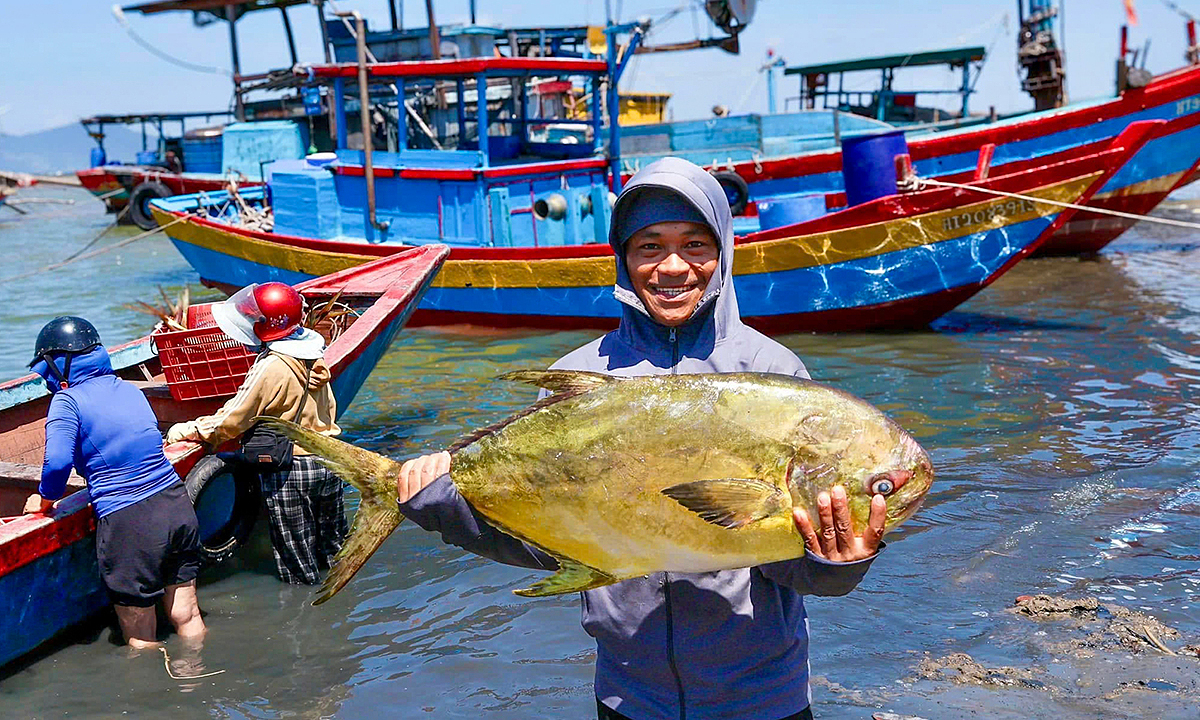 ベトナム漁師、希少なキンメダイ1トン超を漁獲、高値で取引