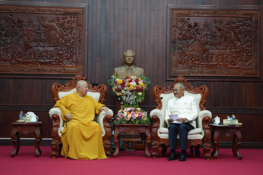 Lao Front Meets Chinese Buddhist Delegation, Deepening Bilateral Ties