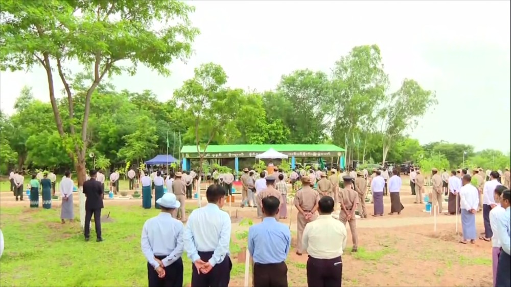 Nat’l-Level Tree Planting Ceremony: President led the planting of a tama sapling