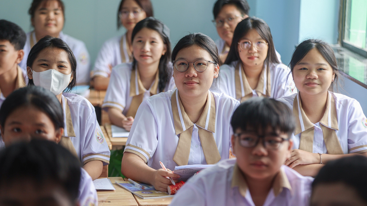Ho Chi Minh City Plans High-Quality Public Schools with English Proficiency Focus