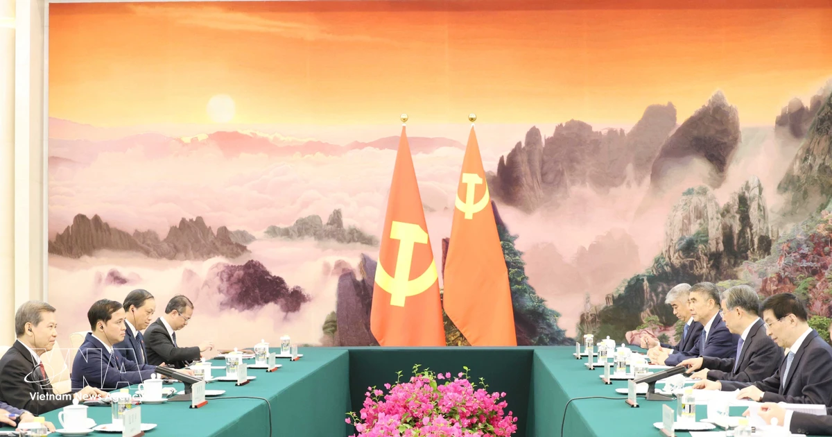 Vietnam, China Seek Stronger Party-to-Party Ties, Strategic Cooperation