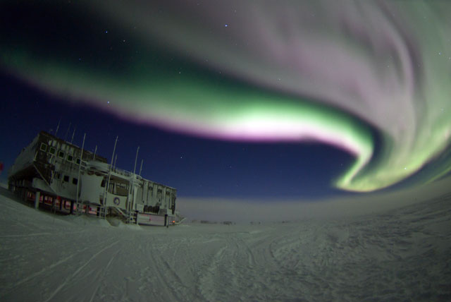 North Pole vs. South Pole: Astonishing Differences Beyond the Ice