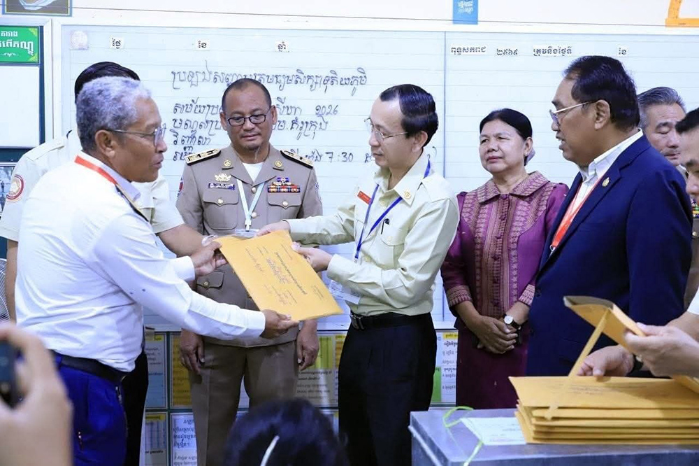 Cambodia Emphasizes Exam Integrity in High School Graduation Tests
