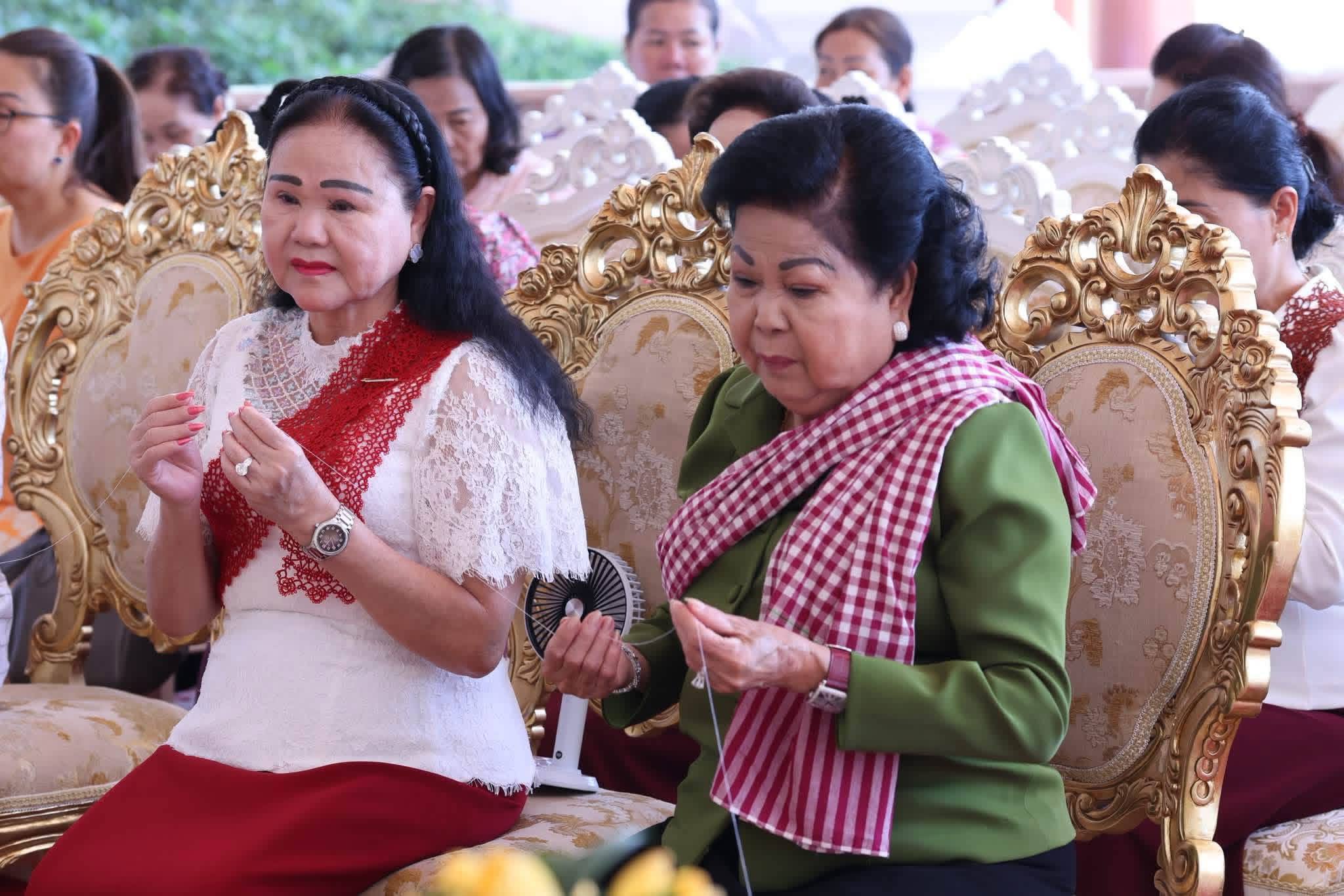 Bun Rany Hun Sen Offers Rainy Season Offerings to Buddhist Monasteries in Takeo Province