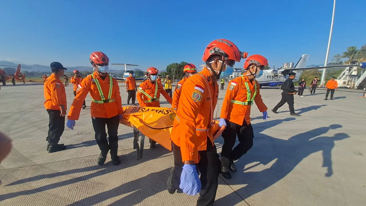 Body of Volunteer Who Died During Disaster Relief Efforts in Indonesia Evacuated to Jakarta