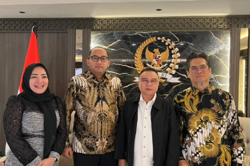 政党幹部、国会議員と会談 インドネシア政界の動き