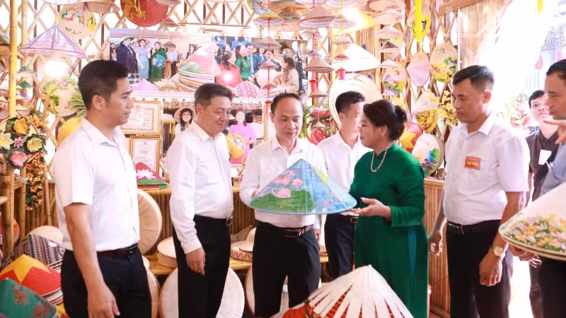 Hanoi Pilots Transforming Craft Villages into Community Learning Spaces