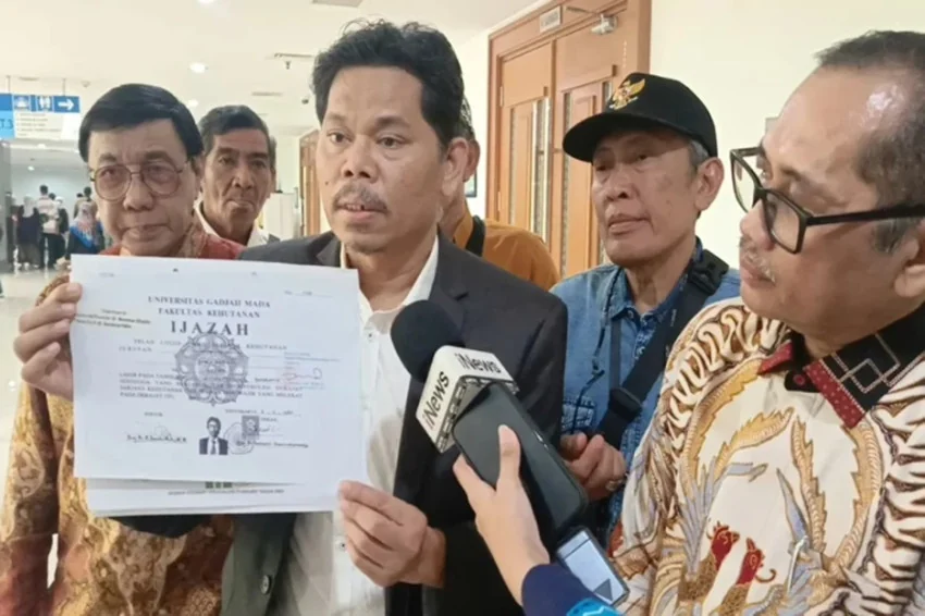 ジョコウィ大統領の学歴訴訟、11月11日に中間判決へ