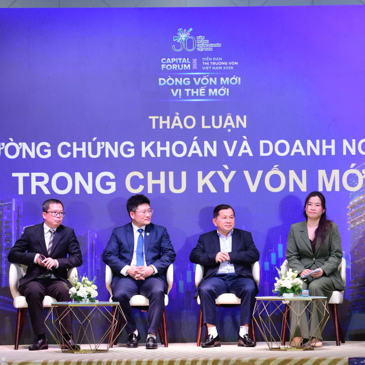 Vietnamese Firms Face Hurdles in International Capital Raising, Struggling to Shift From Bank Reliance