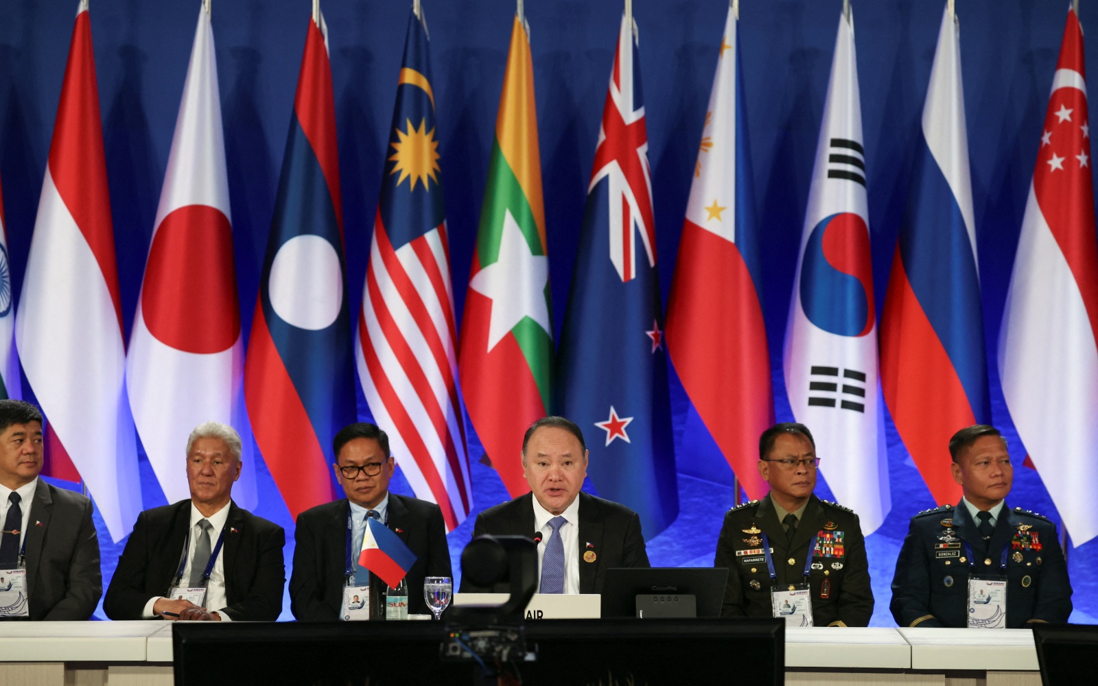 ASEAN防衛会議閉幕、比中間の南シナ海緊張再燃