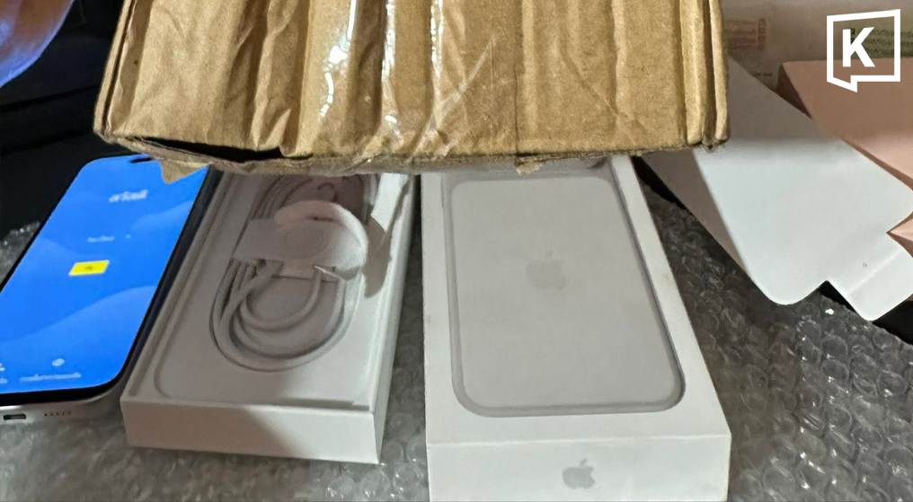 Thai Shopper Orders iPhone 17 Pro Max, Receives Android Phone