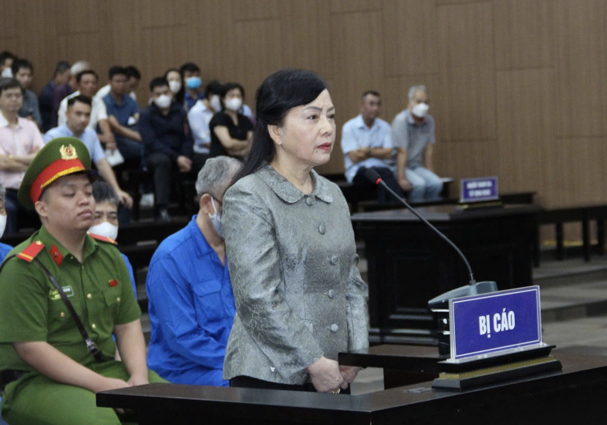 Morning Briefing: Former Minister Raises Concerns Over 803 Billion VND Damage Calculation; Administrative Mergers to Conclude by June 30