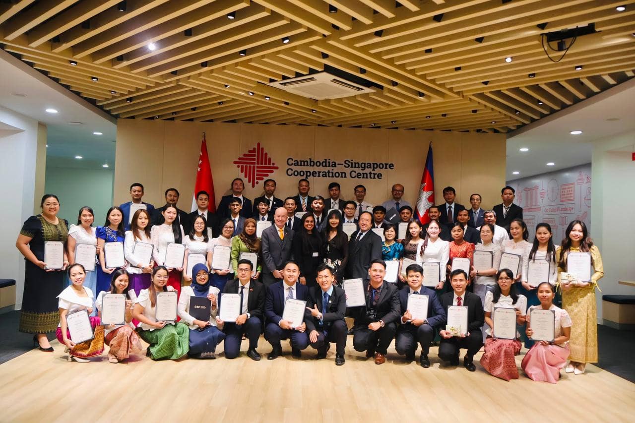 Singapore Strengthens Cambodian Civil Service Through Training