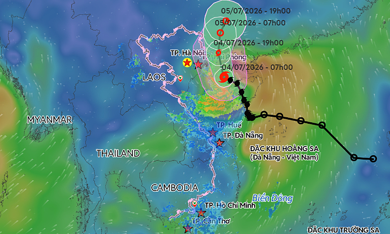 Typhoon Maysak Nears Ha Long Bay, Heavy Rains and High Waves Expected
