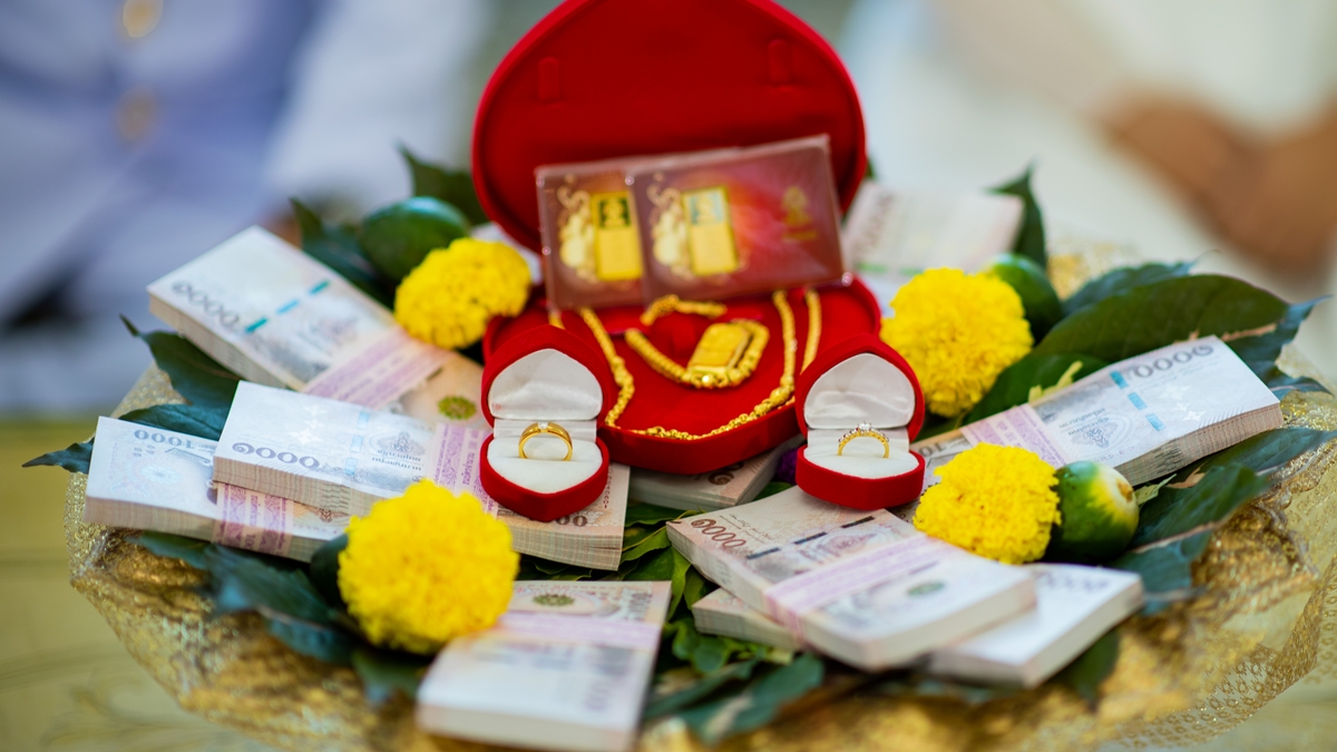Sin Sod Debate: Thailand's Wedding Tradition Sparks Clash Over Money, Marriage, and Culture
