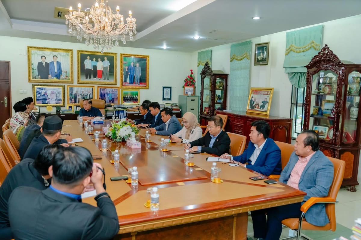Cambodia and Malaysia Discuss Strengthening Islamic Community Cooperation