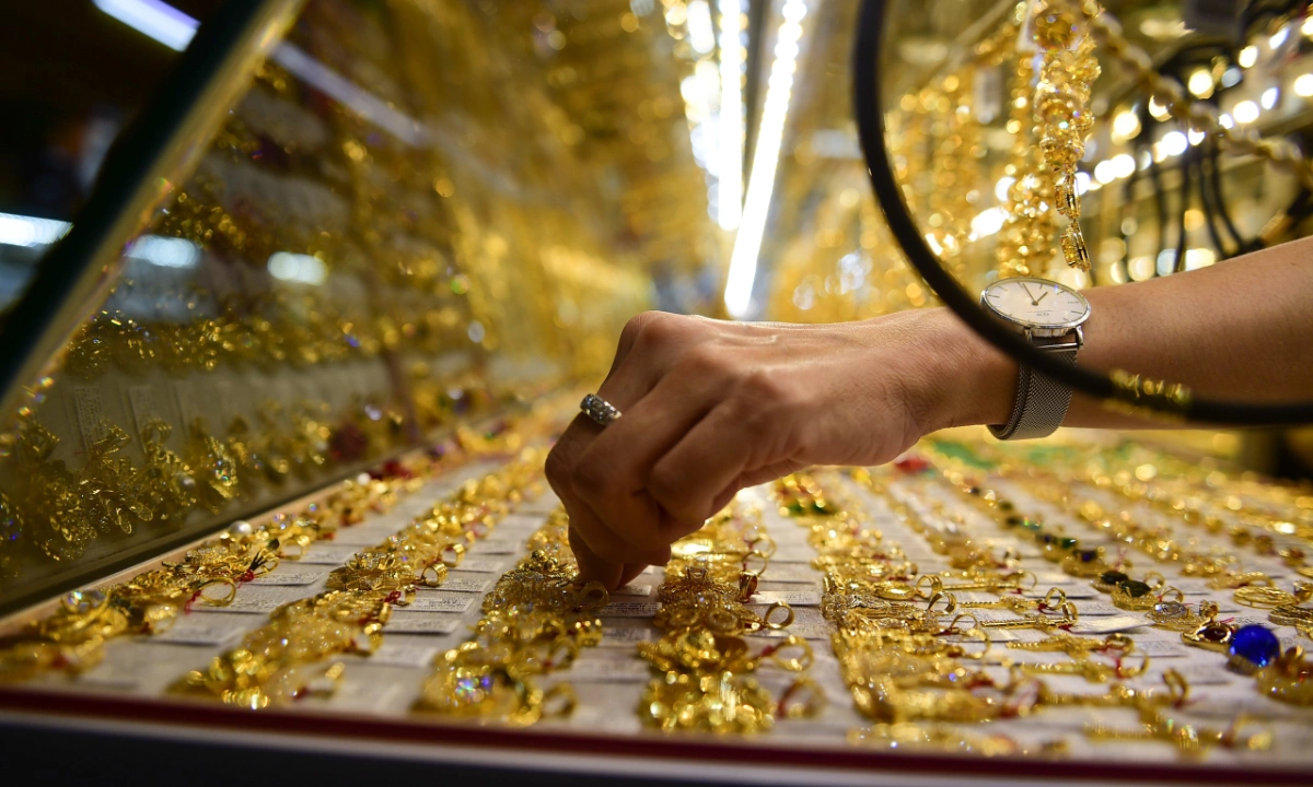 ベトナム金価格、過去最高値から18%下落 世界市場と異なる動き