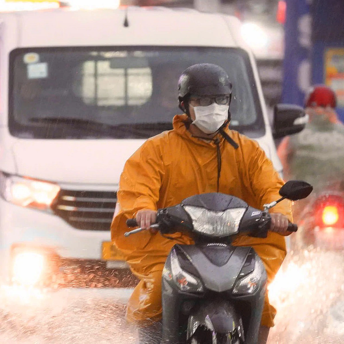 Southern Vietnam Grapples with Heavy Rains and High Tides Impacting Infrastructure and Agriculture