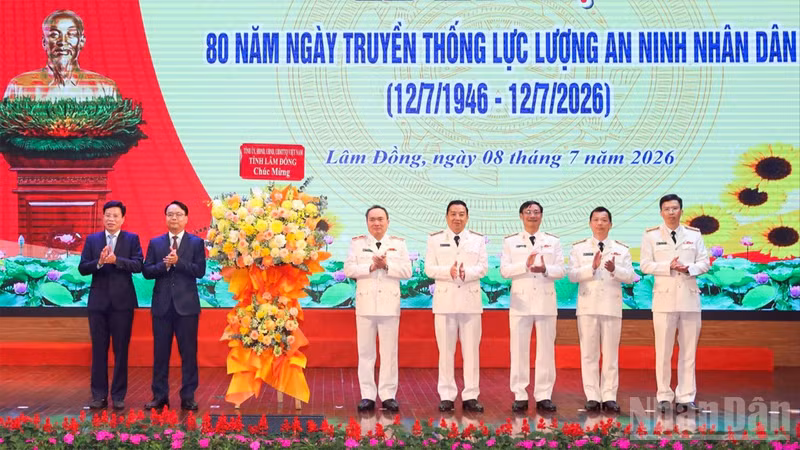 Lam Dong Commemorates 80th Anniversary of People's Security Force