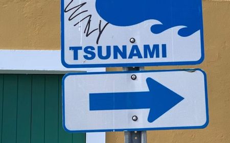 M7.7 Earthquake in Philippines Felt Across Eastern Indonesia, Tsunami Alert Issued