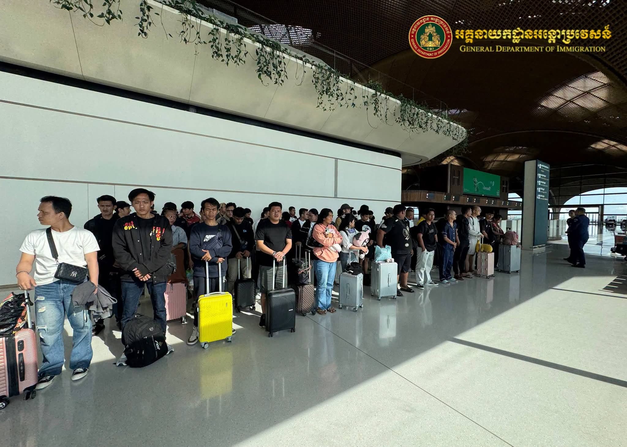 Cambodia Deports 72 Indonesians Involved in Online Scams