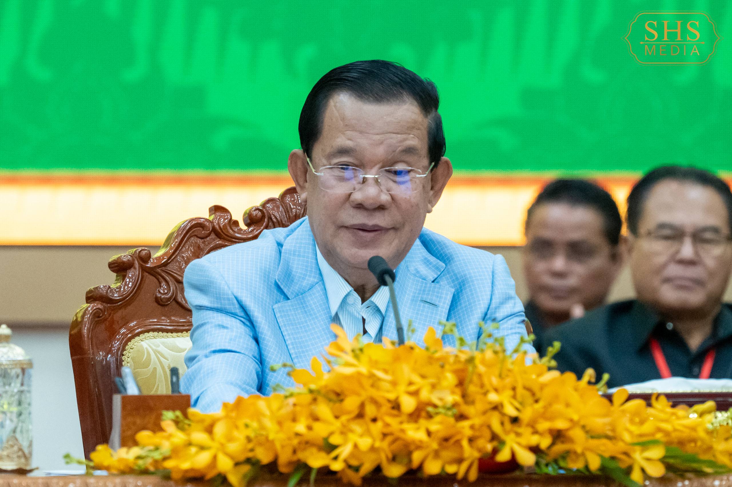 フン・セン氏、地方行政官と会談 - カンボジア全土を網羅する「現場への道」