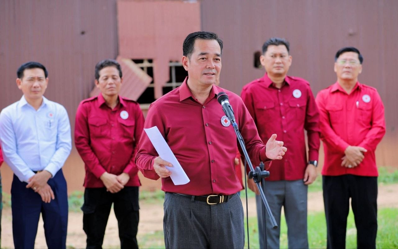 52 Families in Kampong Cham Affected by Strong Winds Receive Humanitarian Aid