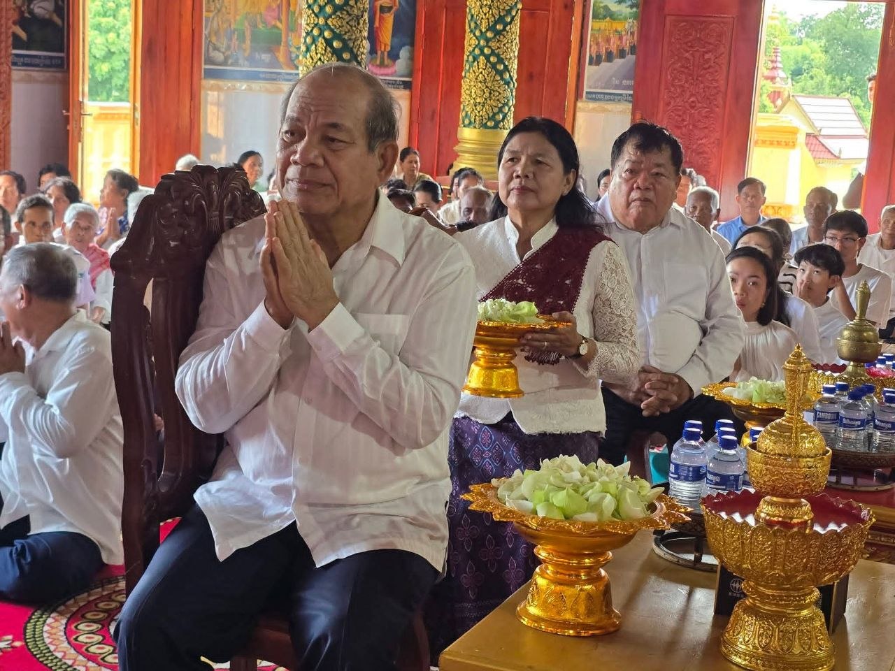 Cambodia Donates Rainy Season Offerings to Temples, Emphasizing Religion and Social Development Link