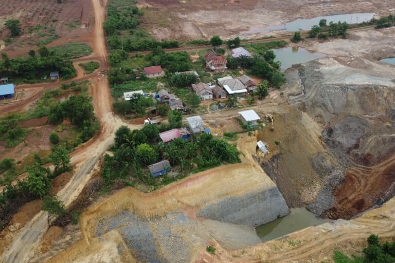 南コナウェのニッケル採掘が住民居住区に接近、住民が深刻な環境被害を訴え抗議