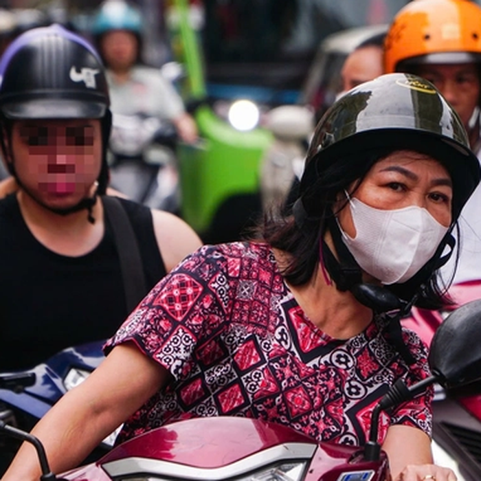 ハノイ市、低排出ゾーンでのガソリンバイク規制を2026年7月まで延期