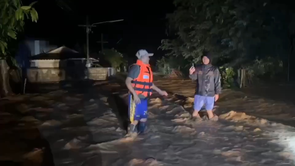 タイ北部ウェンゲン、豪雨による鉄砲水で住民50世帯避難