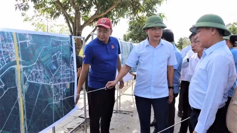Vietnam's North-South High-Speed Rail: Land Acquisition and Resettlement in Nghe An Province Split into Independent Projects