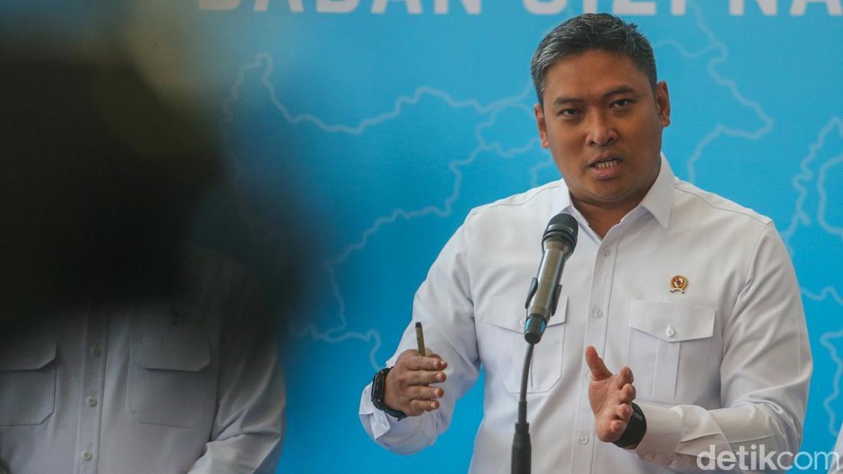 公務中のスマホ使用で異動 インドネシア栄養庁長官の厳格処分