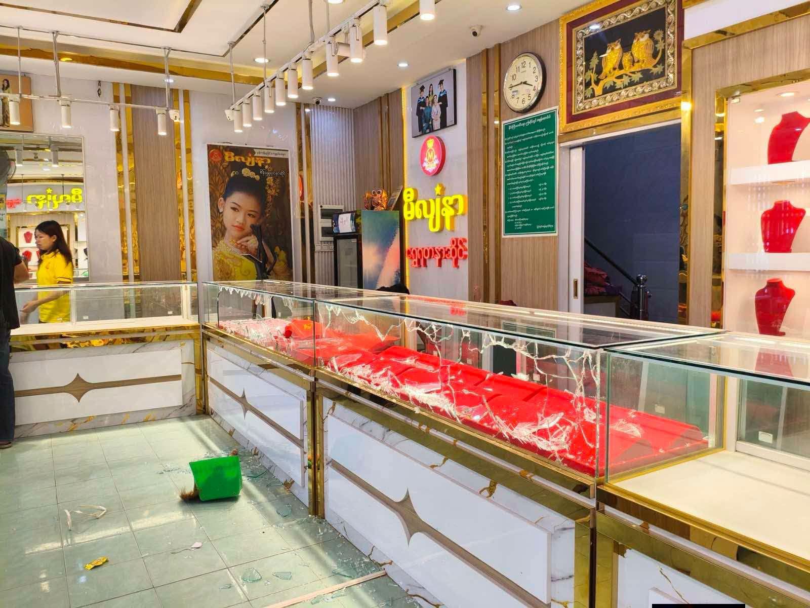 Millionaire Gold Shop Robbed on Manohari Road in Mandalay City