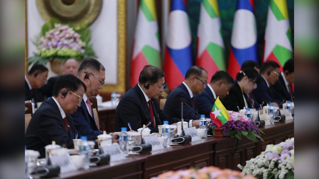 Myanmar-Laos Discuss to Boost Goods Flow