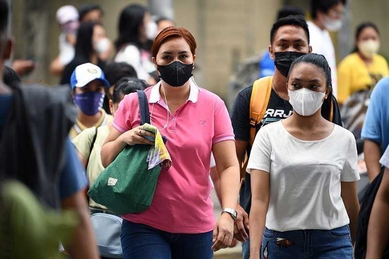 Manila Urges Mask Use Amid COVID-19 Resurgence