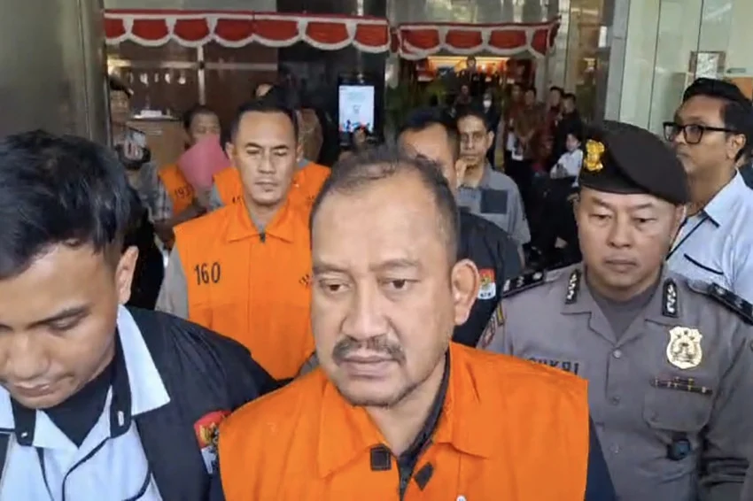 Indonesian KPK Raids 15 Locations in Bupati Corruption Case, Seizes Project Documents and Phones