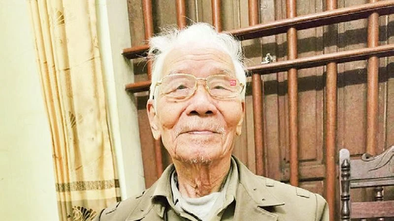 Unwavering Faith in the Party: The Legacy of a 65-Year Veteran