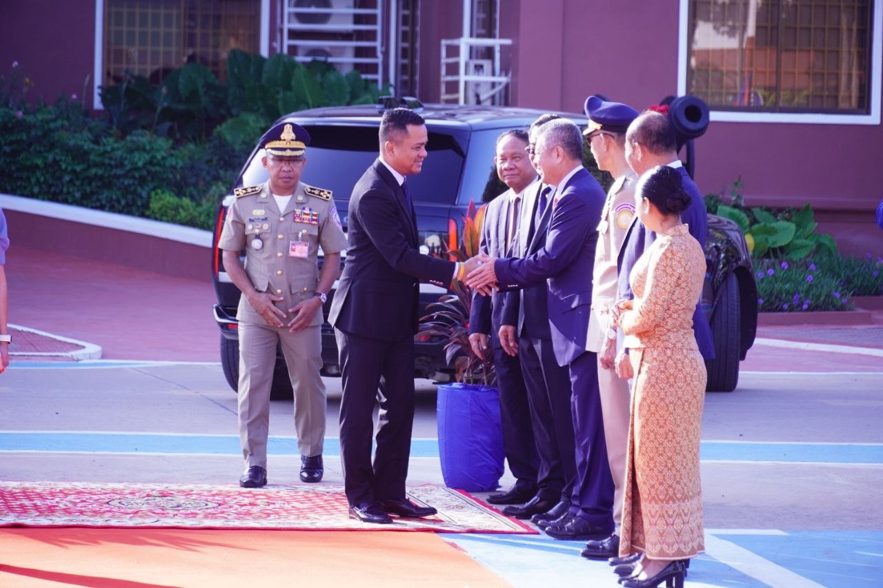 Cambodia Graduates Over 1,700 in Police and Prison Training