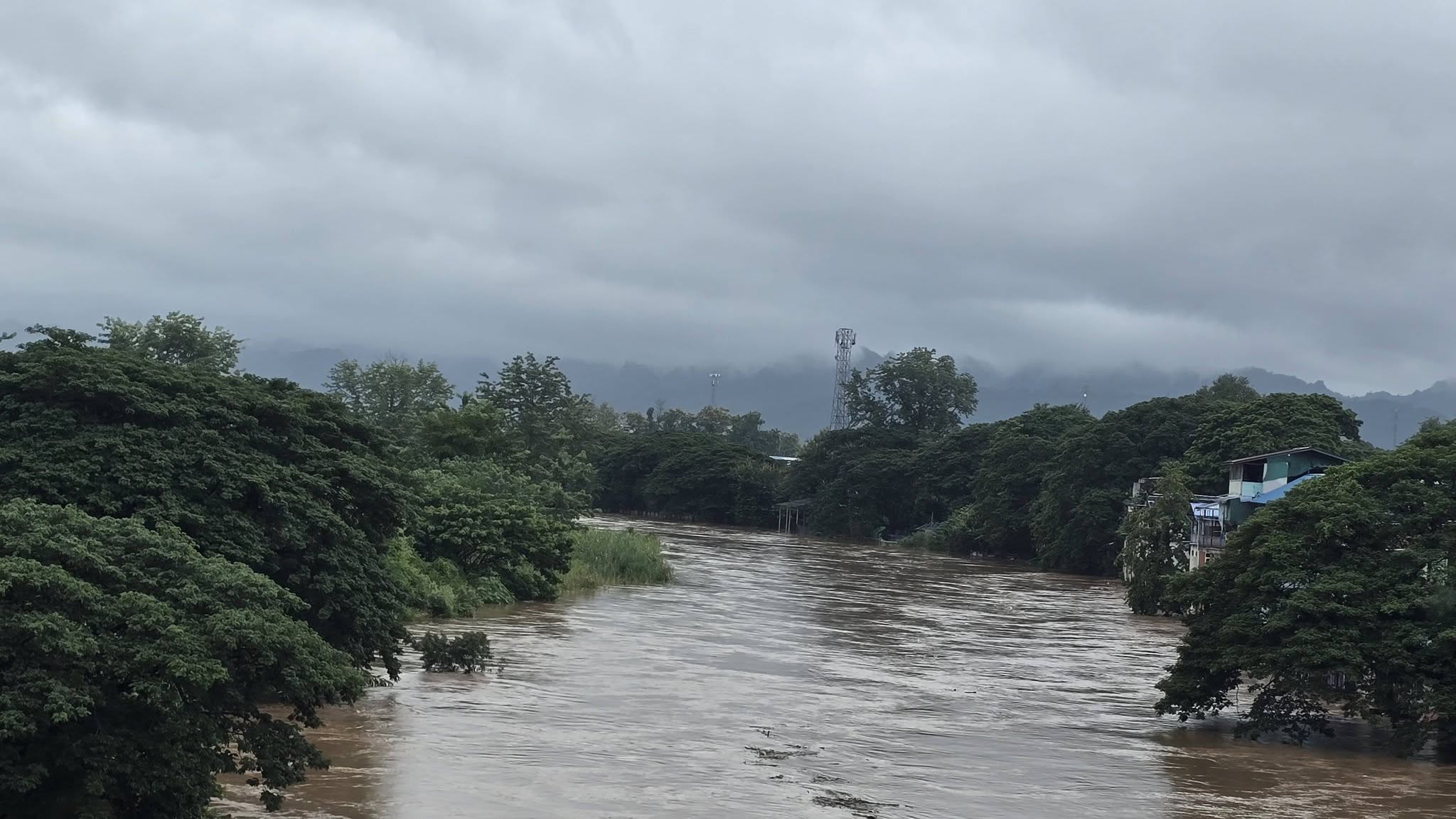Although the Moei River water level is decreasing, more than 2,000 people are still residing in flood evacuation camps