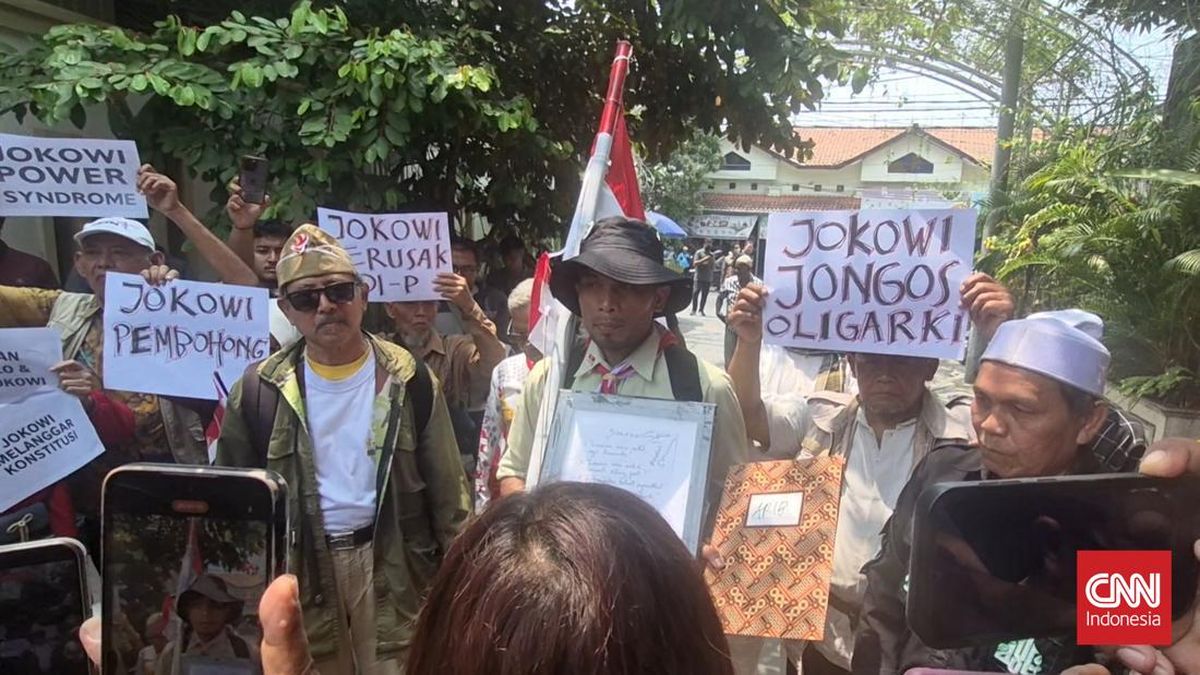 ジョコウィ大統領宅への抗議、選挙前倒し発言巡り