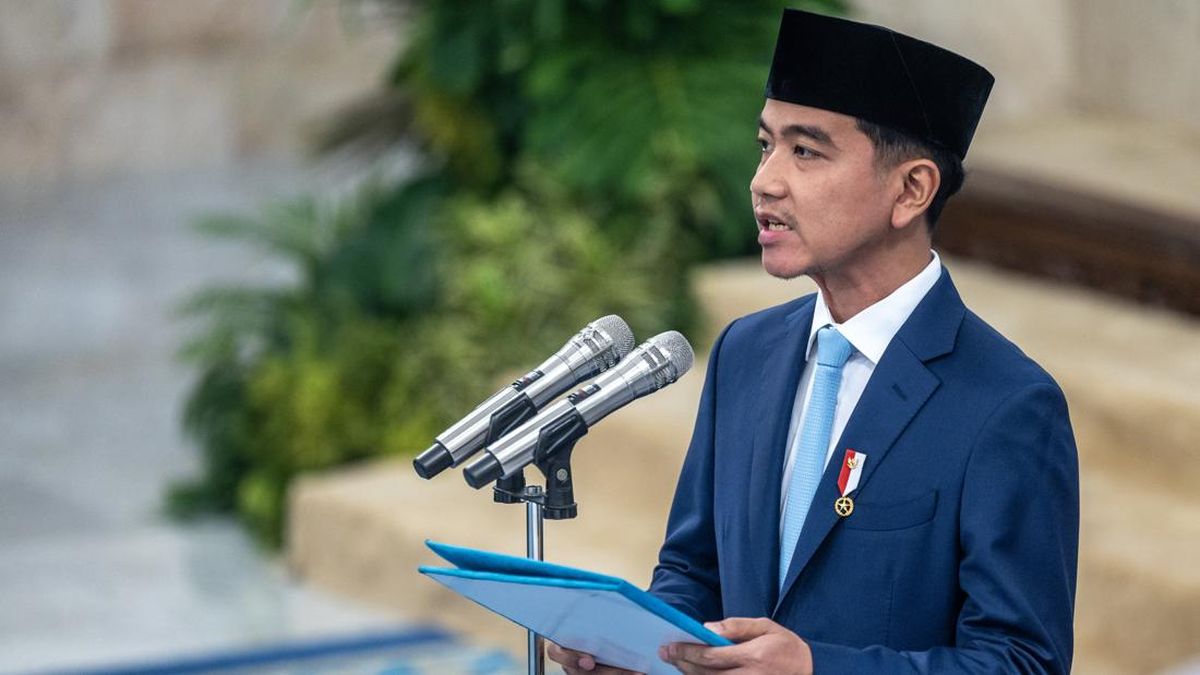 Jokowi Explains Gibran's Education Amidst Election Eligibility Debate
