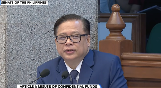 ドゥテルテ大統領弾劾裁判、担当検察官の経歴